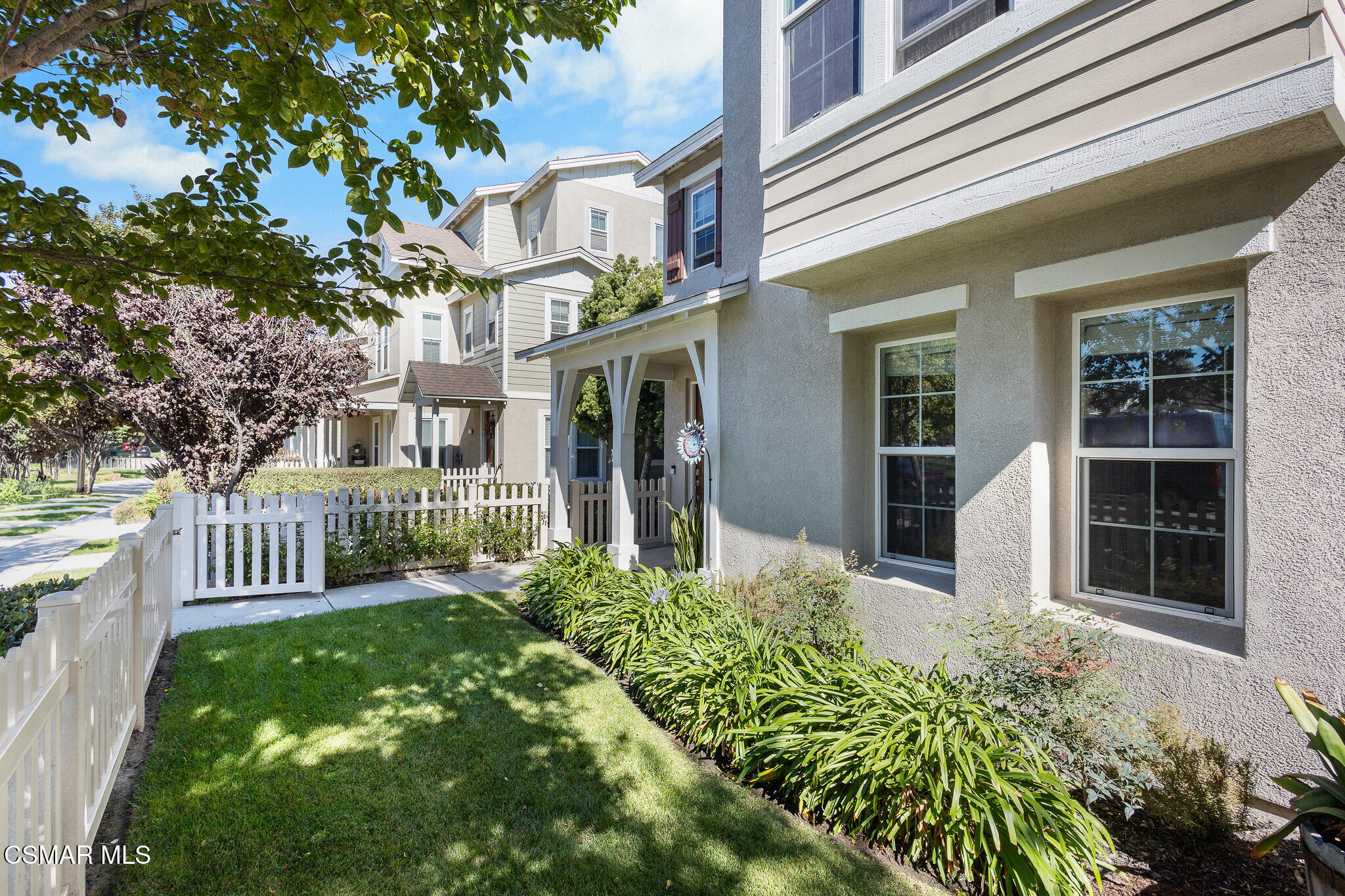 3118 N Oxnard Boulevard