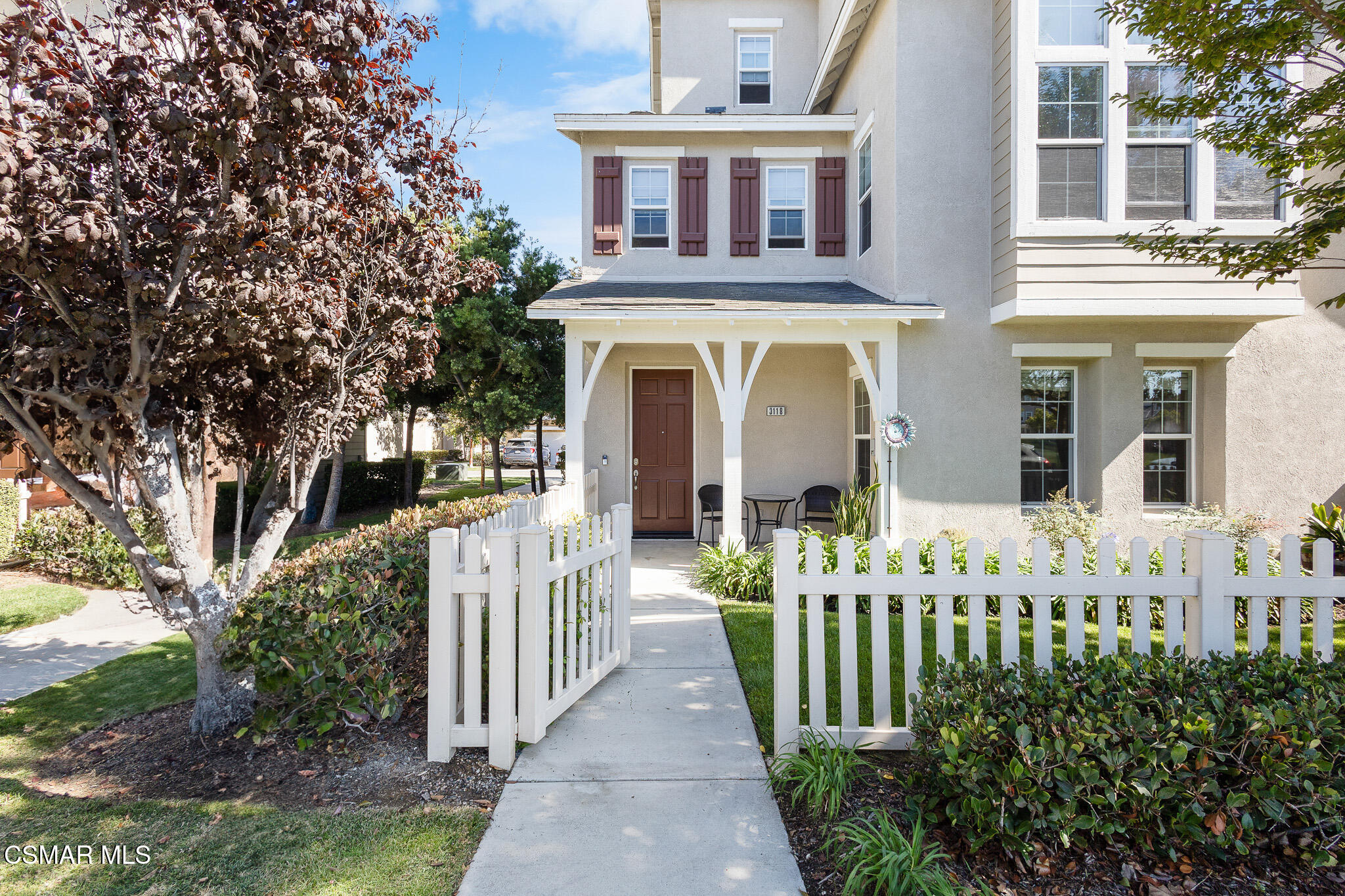 3118 N Oxnard Boulevard