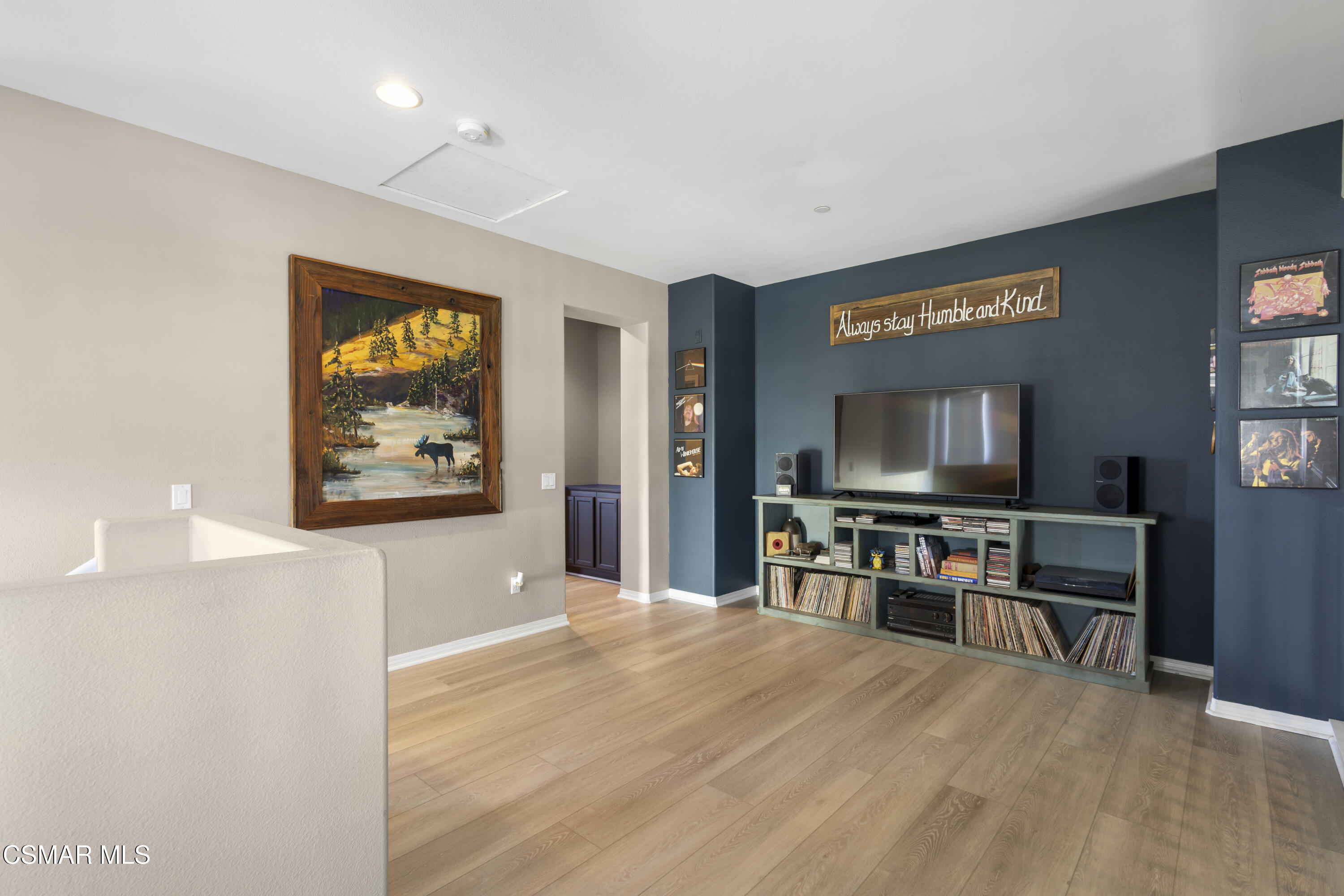 3118 N Oxnard Boulevard