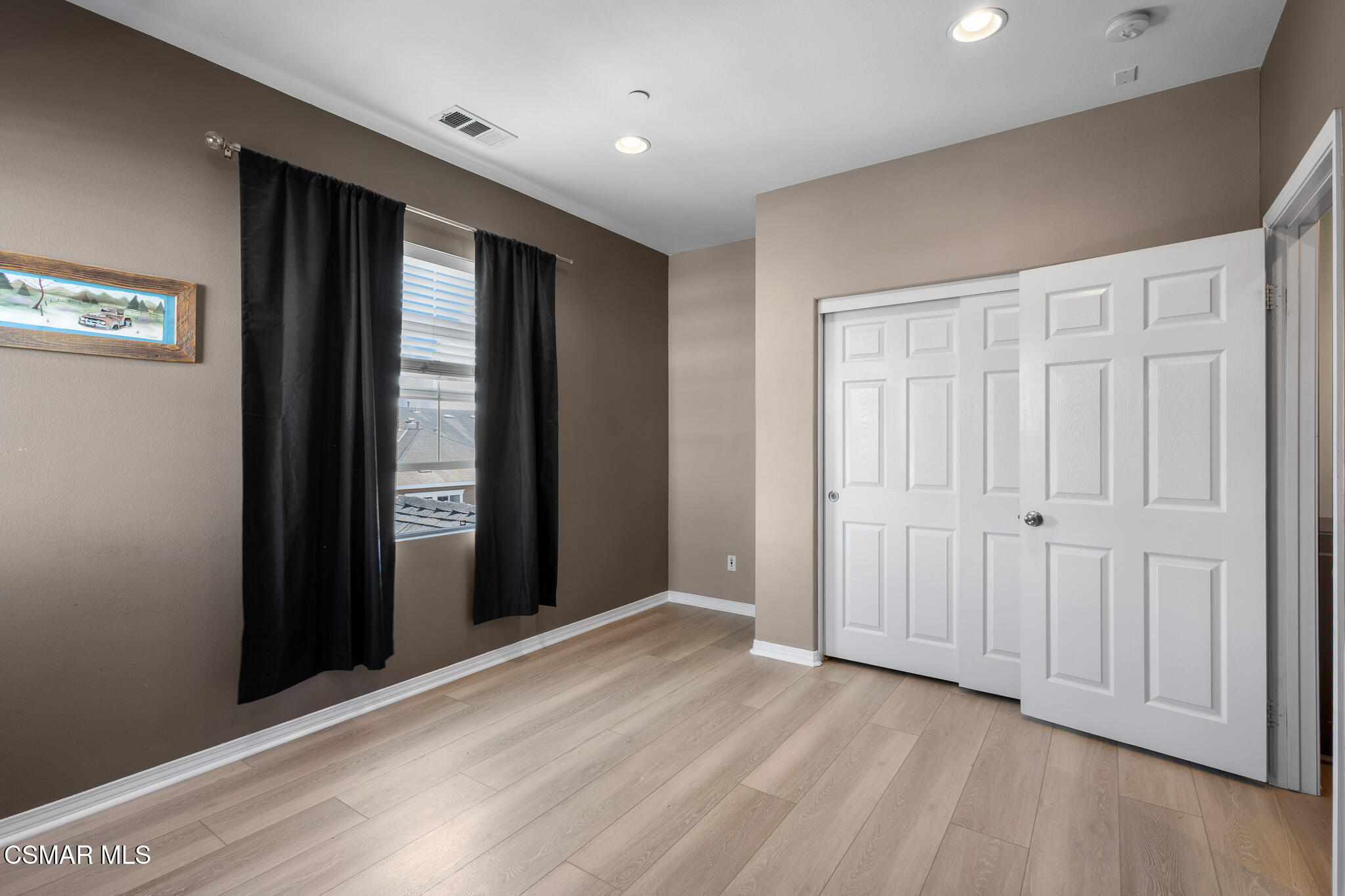 3118 N Oxnard Boulevard