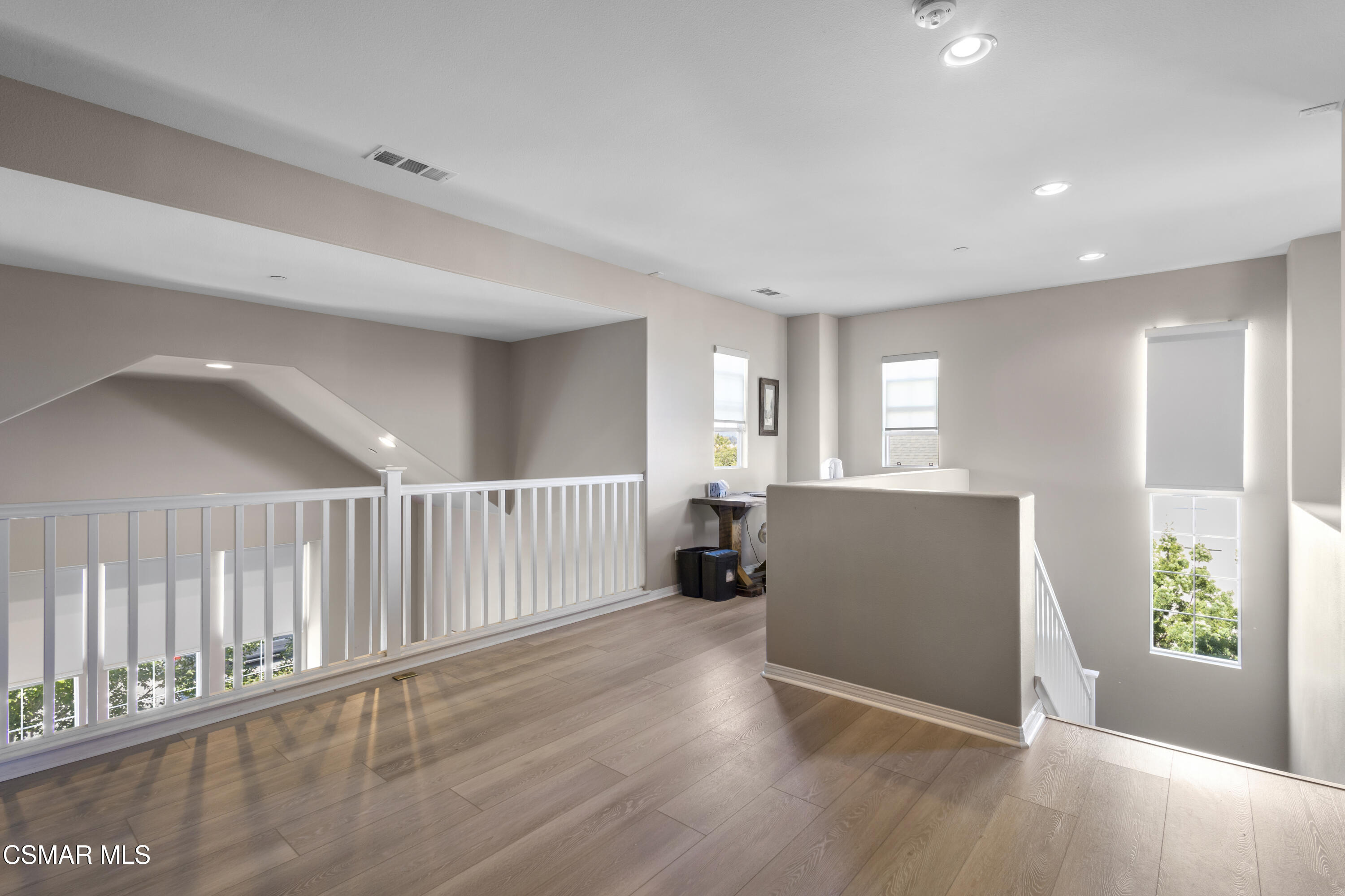 3118 N Oxnard Boulevard