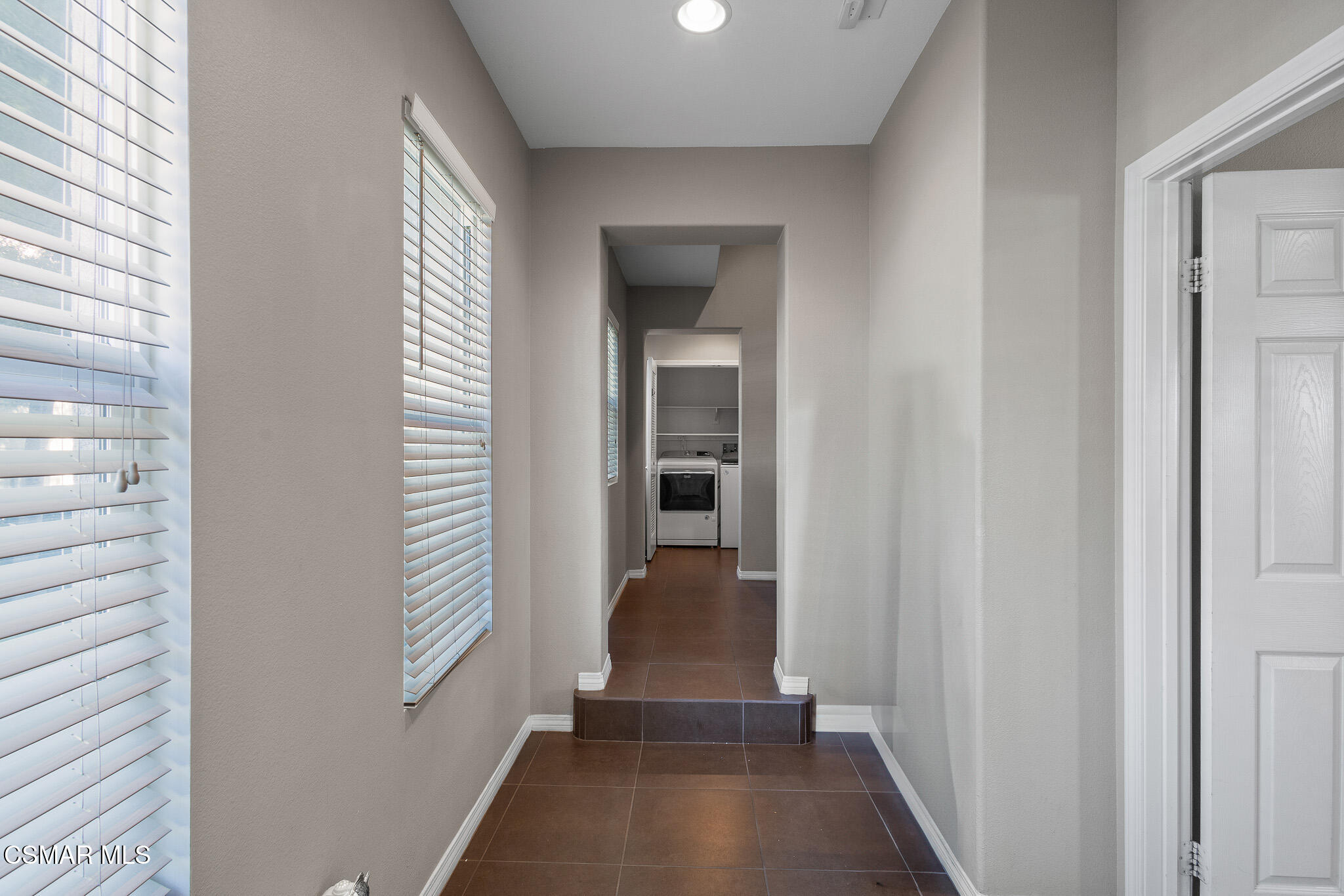 3118 N Oxnard Boulevard