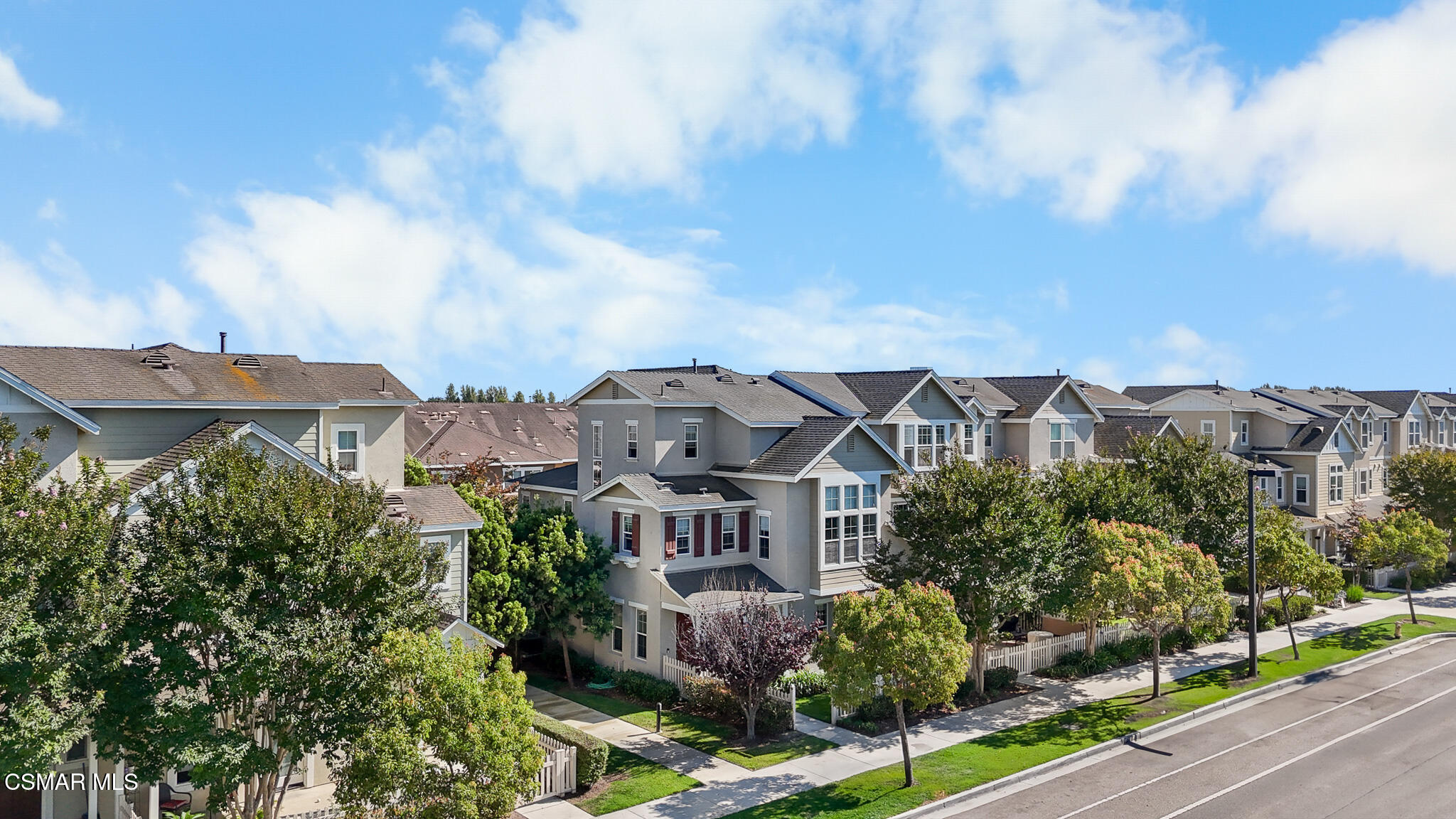 3118 N Oxnard Boulevard