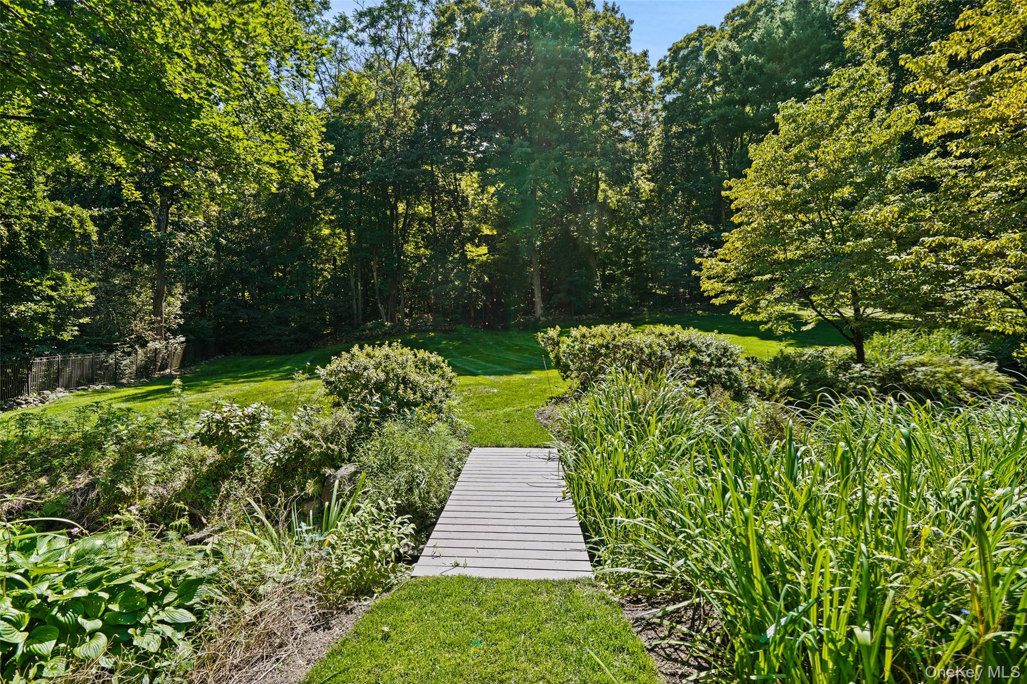 29 Upper Hook Road