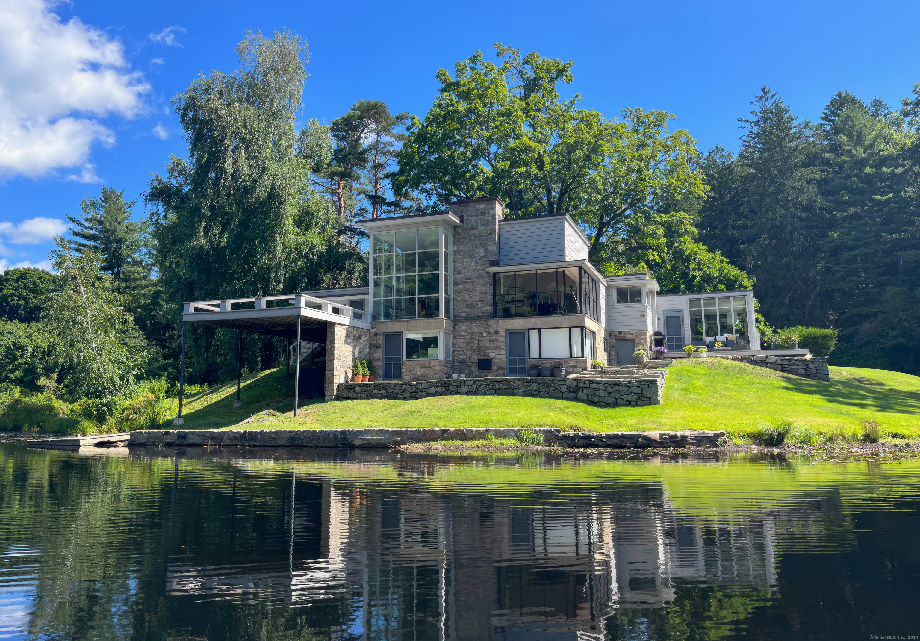 60 Topstone Road