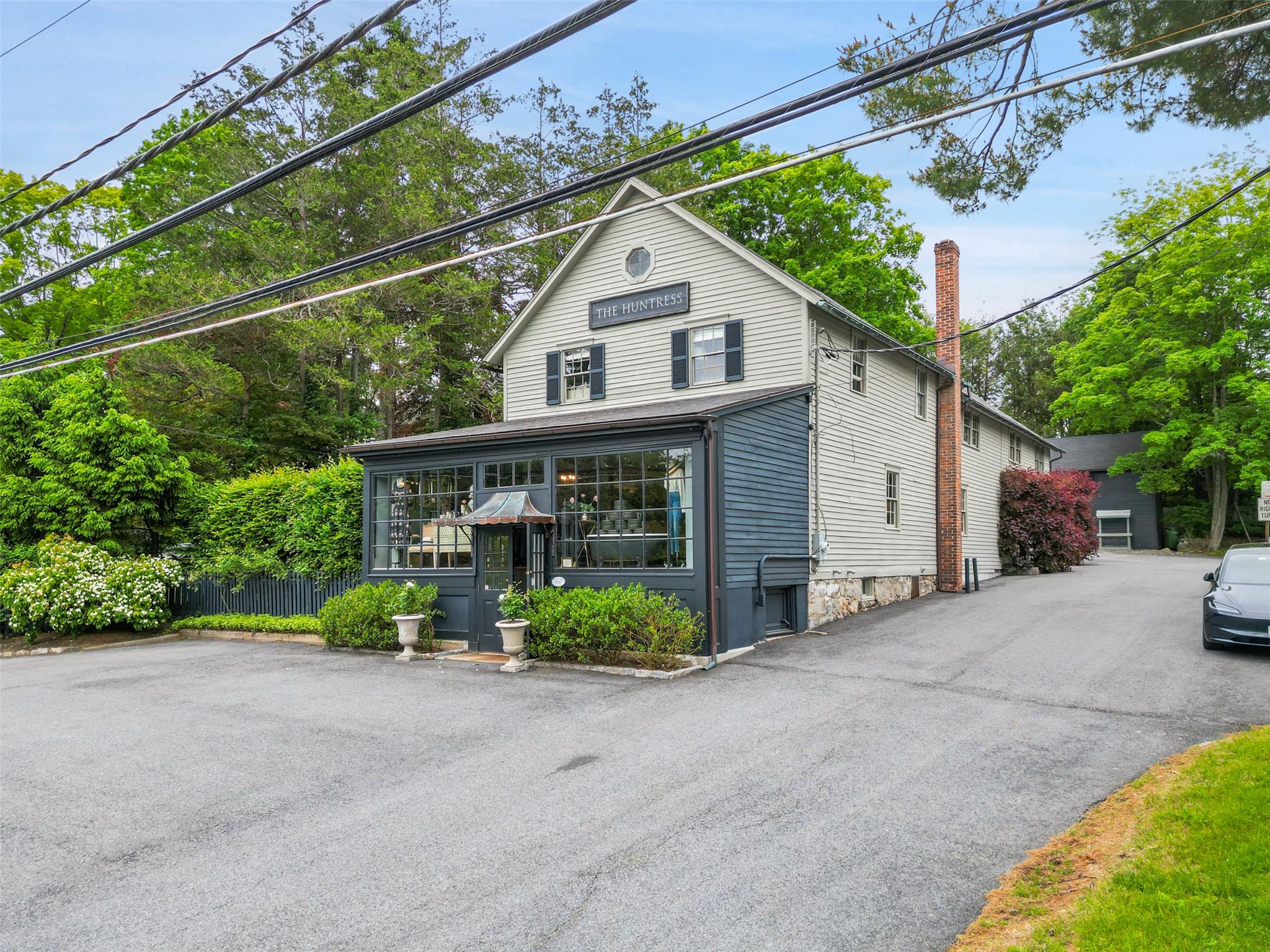 259 Westchester Avenue
