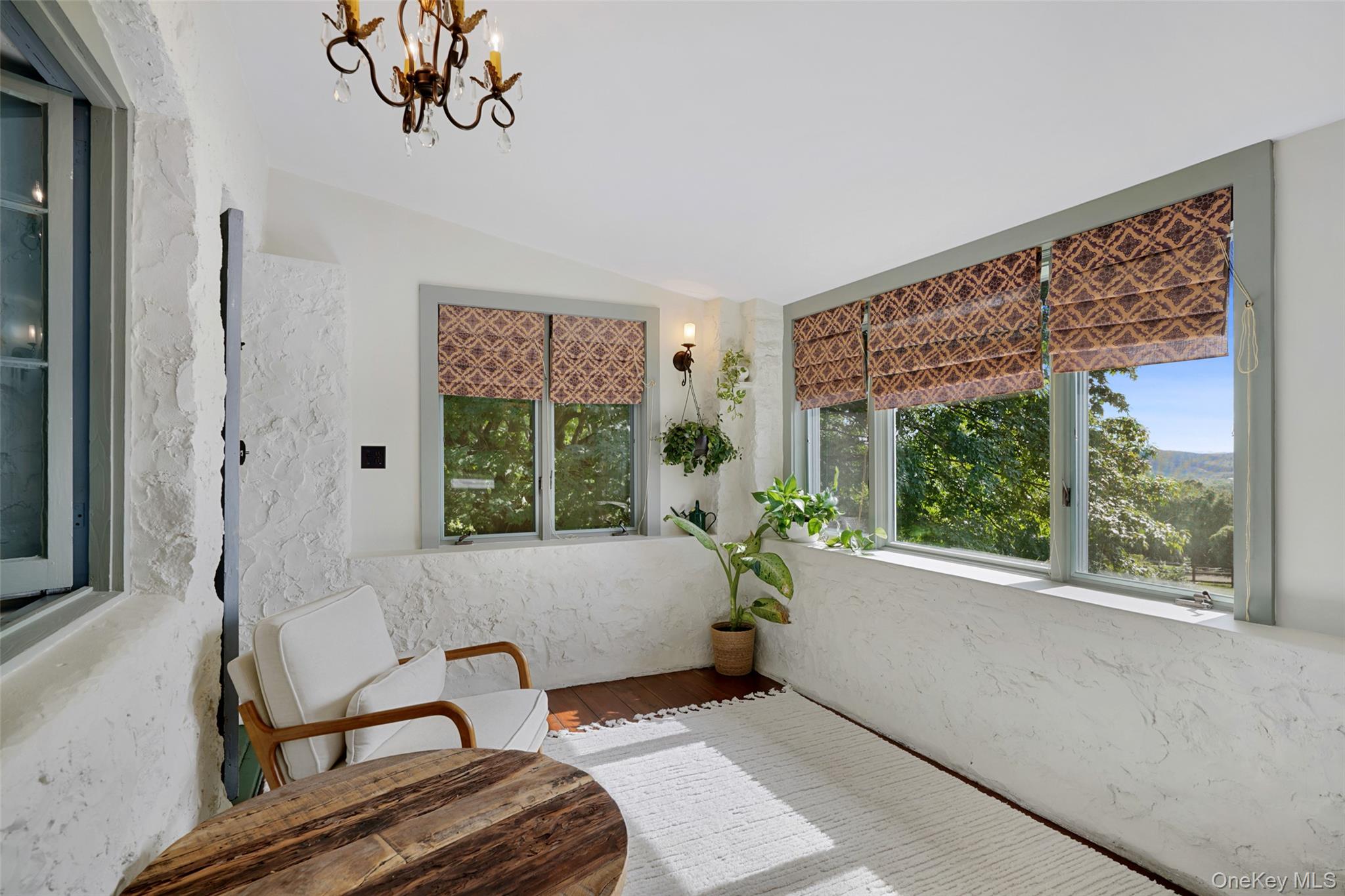 283-289 Starr Ridge Road Unit: 283-289 and 299