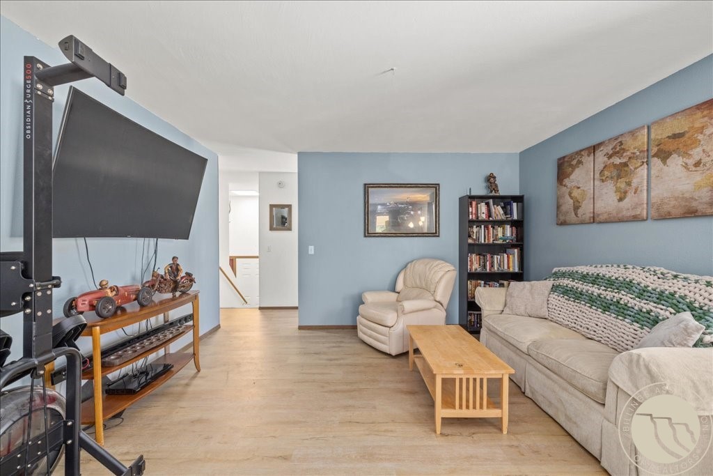 4248 Vaughn LANE