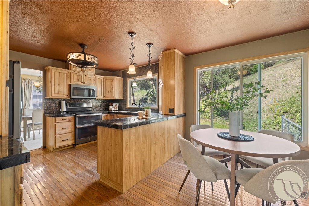 3748 Blue Creek ROAD