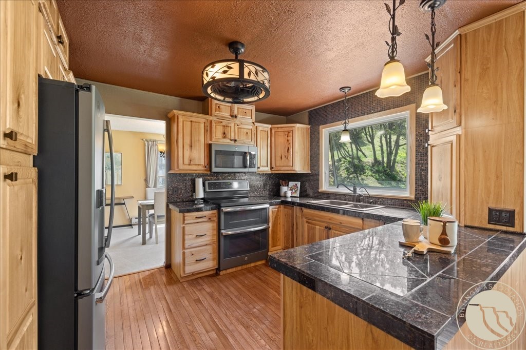 3748 Blue Creek ROAD