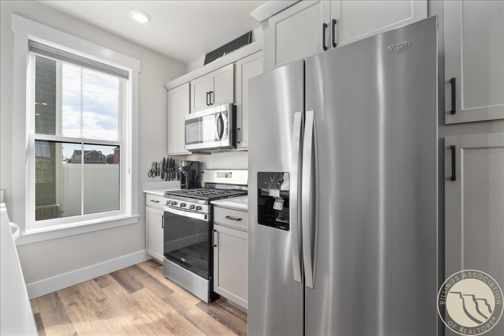 1845 Norma Jean SQUARE E