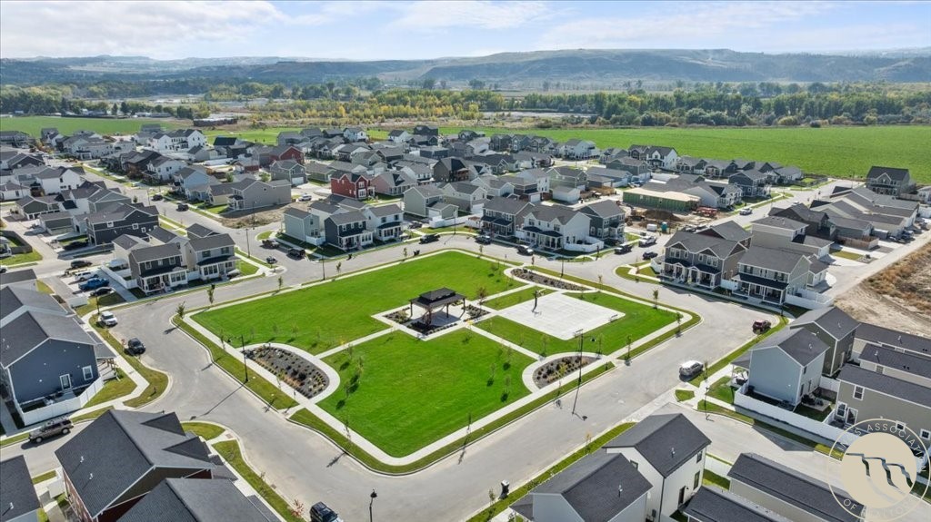 1845 Norma Jean SQUARE E