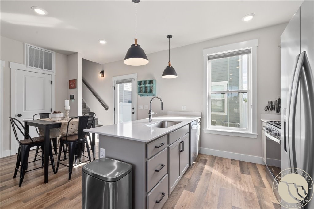 1845 Norma Jean SQUARE E