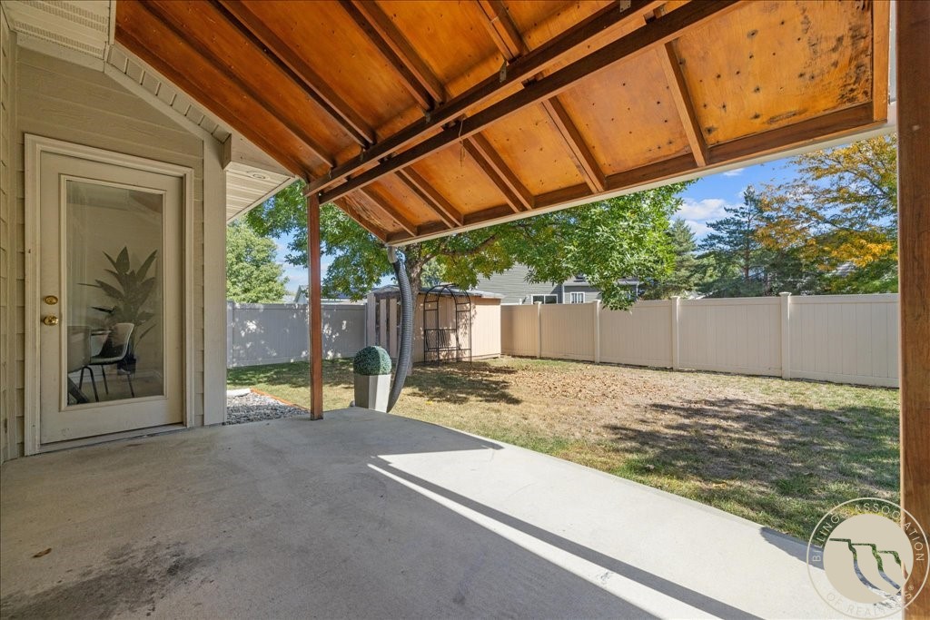 131 S 38th W