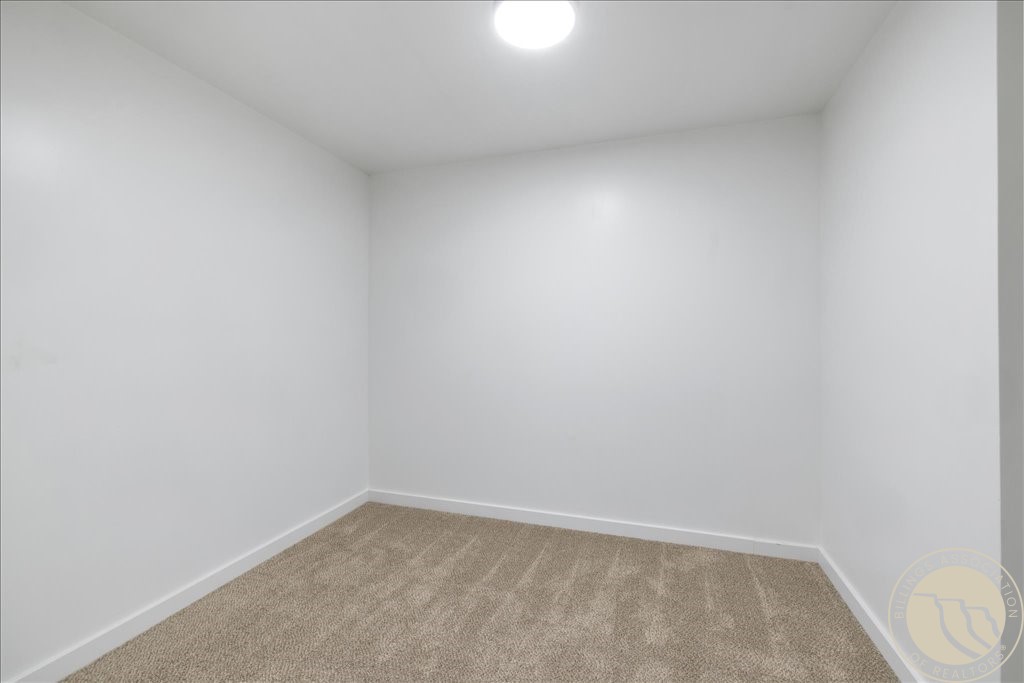 131 S 38th W