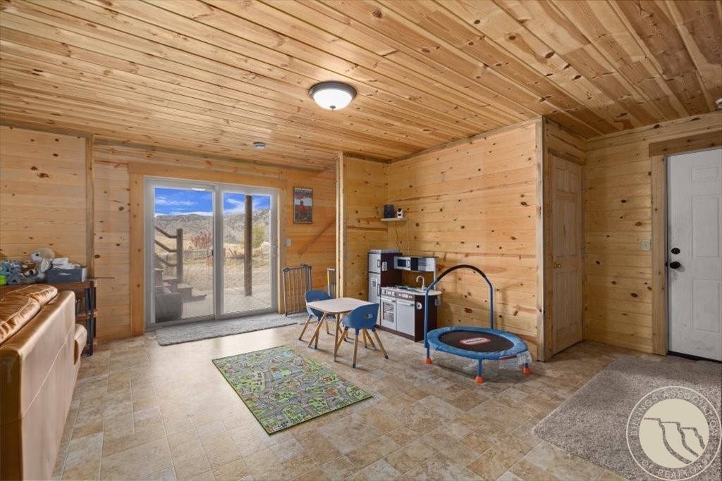 112 Pishkun ROAD