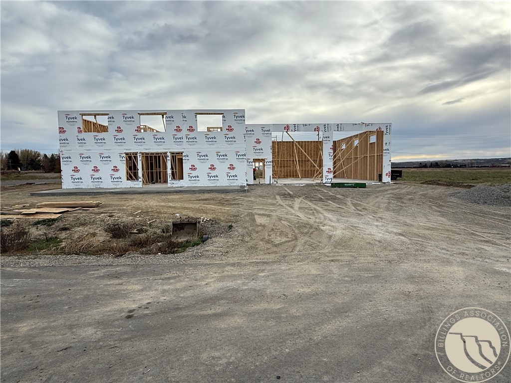 2517 Whisper Wind WAY