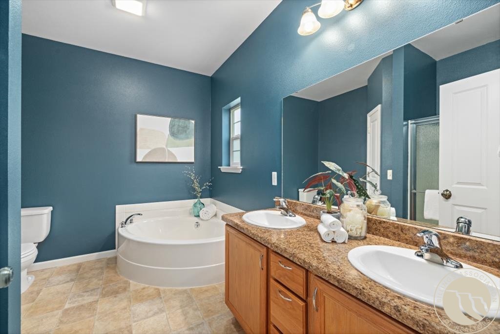 1443 Twin Oaks DRIVE