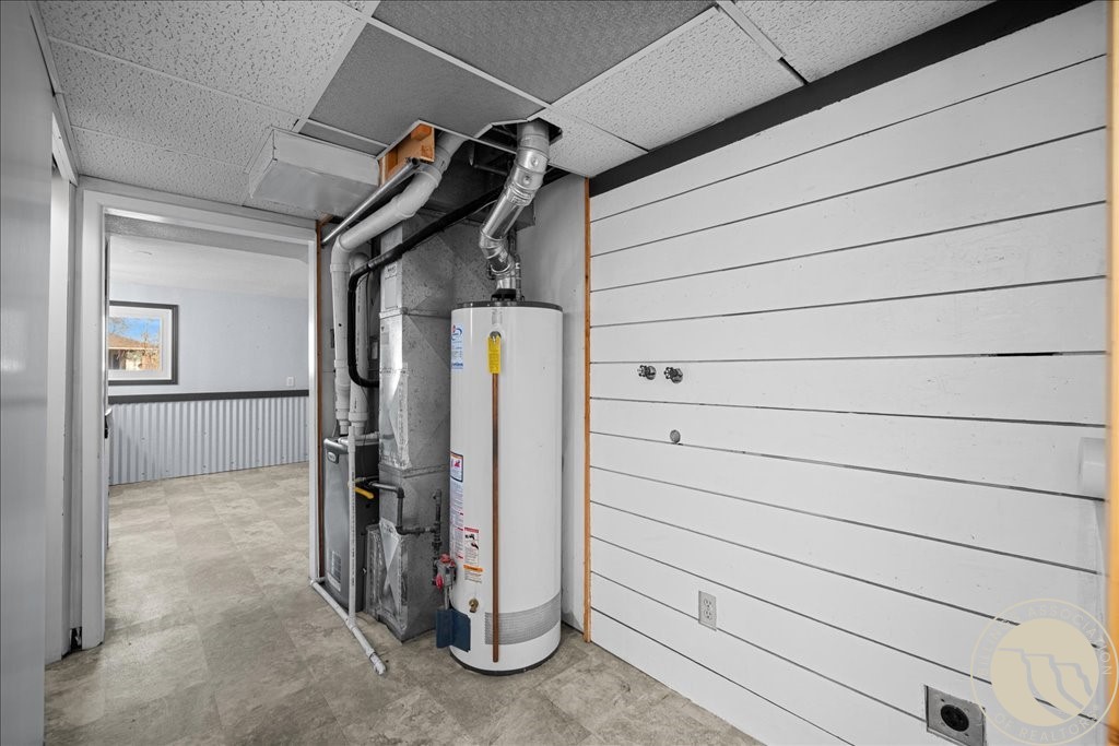 446 N Lakeview DRIVE