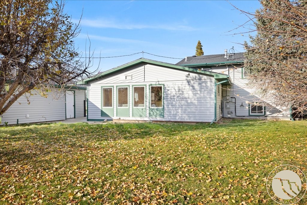 446 N Lakeview DRIVE