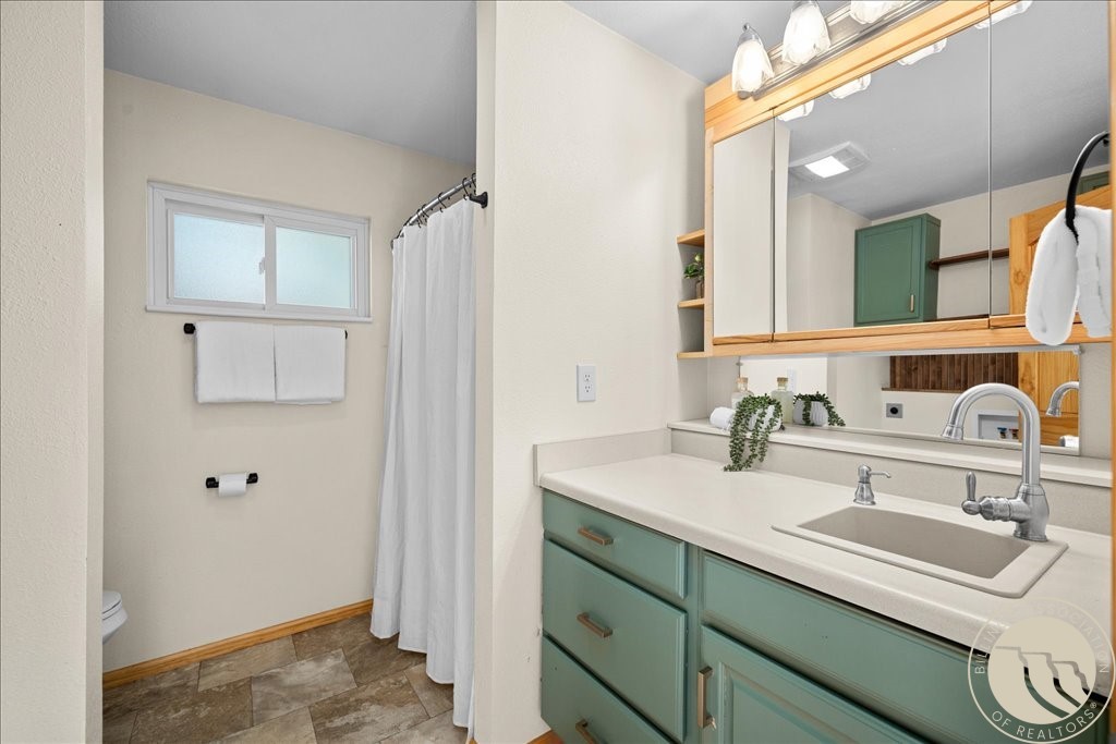 446 N Lakeview DRIVE