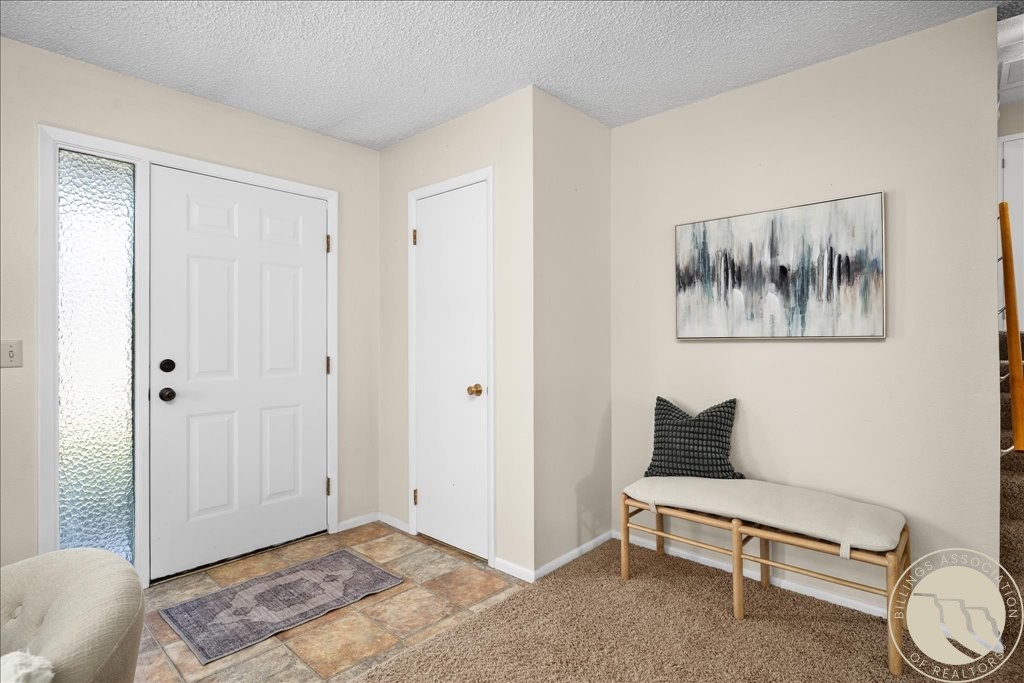 446 N Lakeview DRIVE