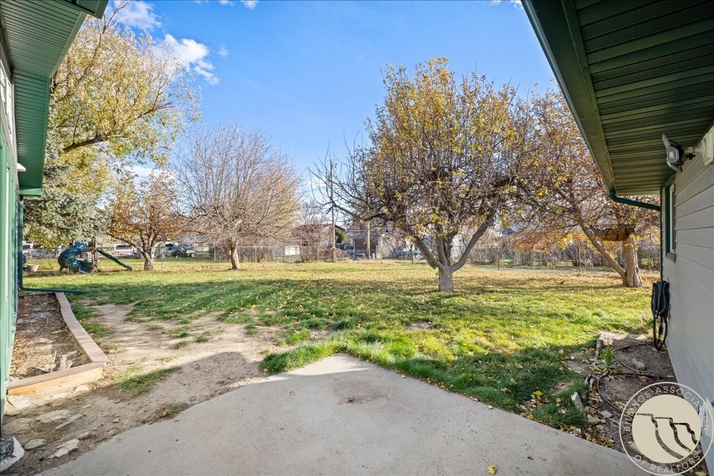 446 N Lakeview DRIVE