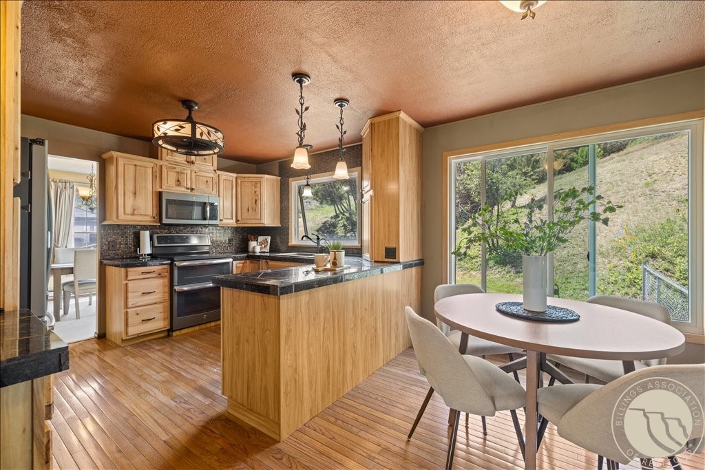 3748 Blue Creek ROAD