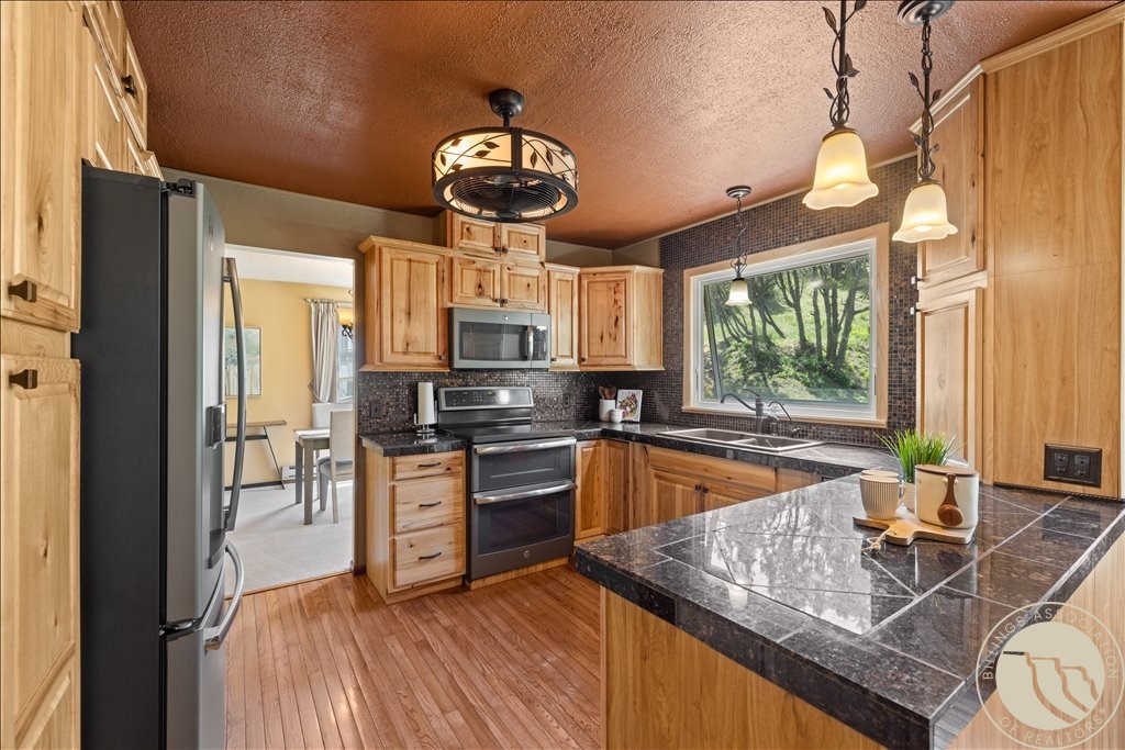 3748 Blue Creek ROAD