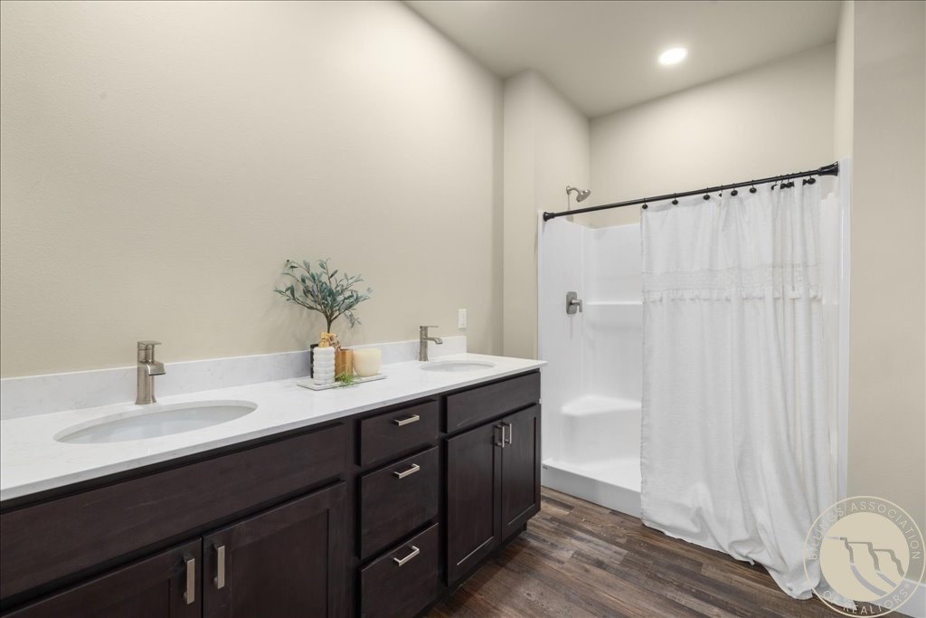 2529 Whisper Wind Way