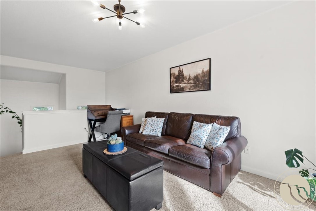 626 S 38th Street W 13