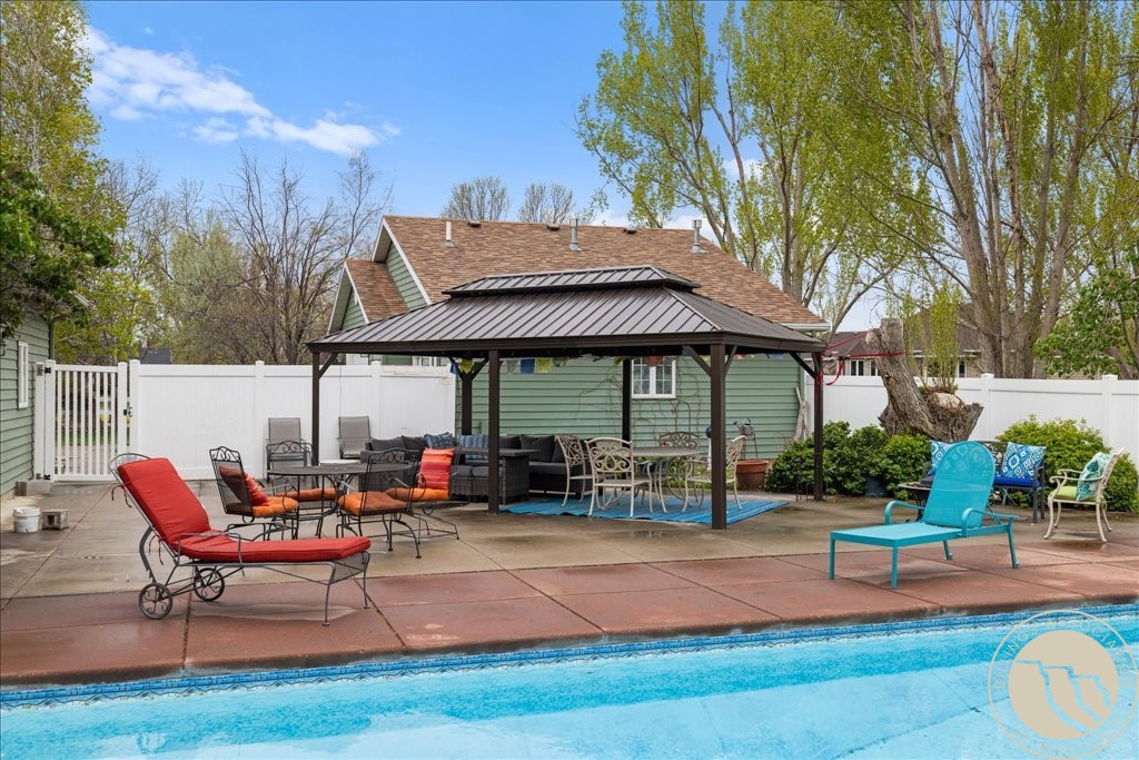 1340 Cloverleaf Place