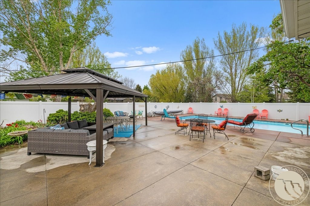 1340 Cloverleaf Place