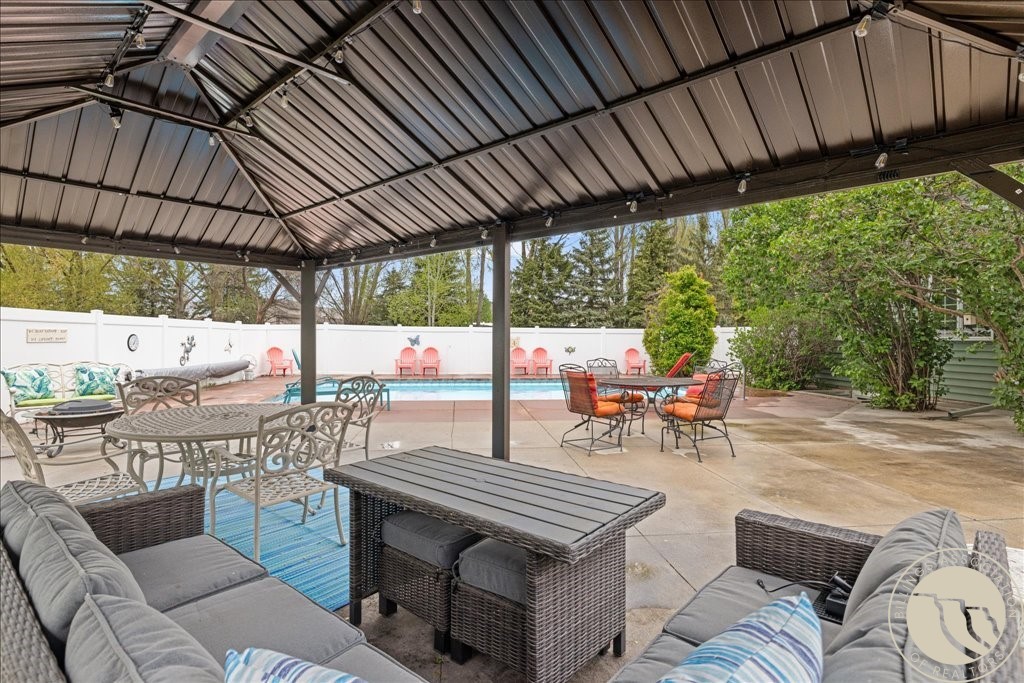1340 Cloverleaf Place