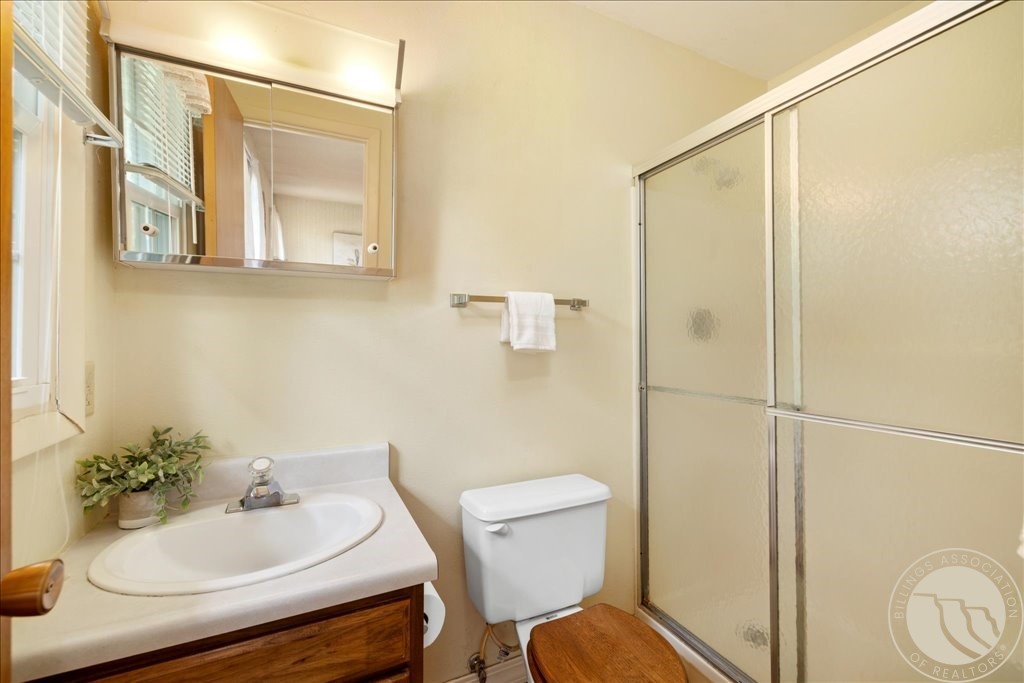 209 9th Street W