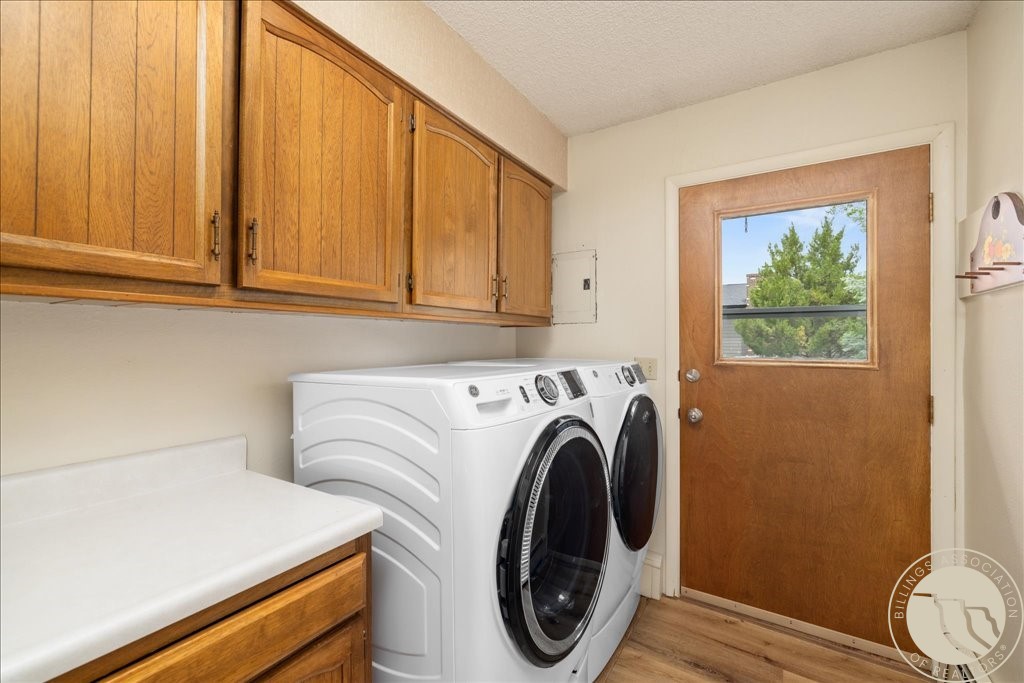 209 9th Street W