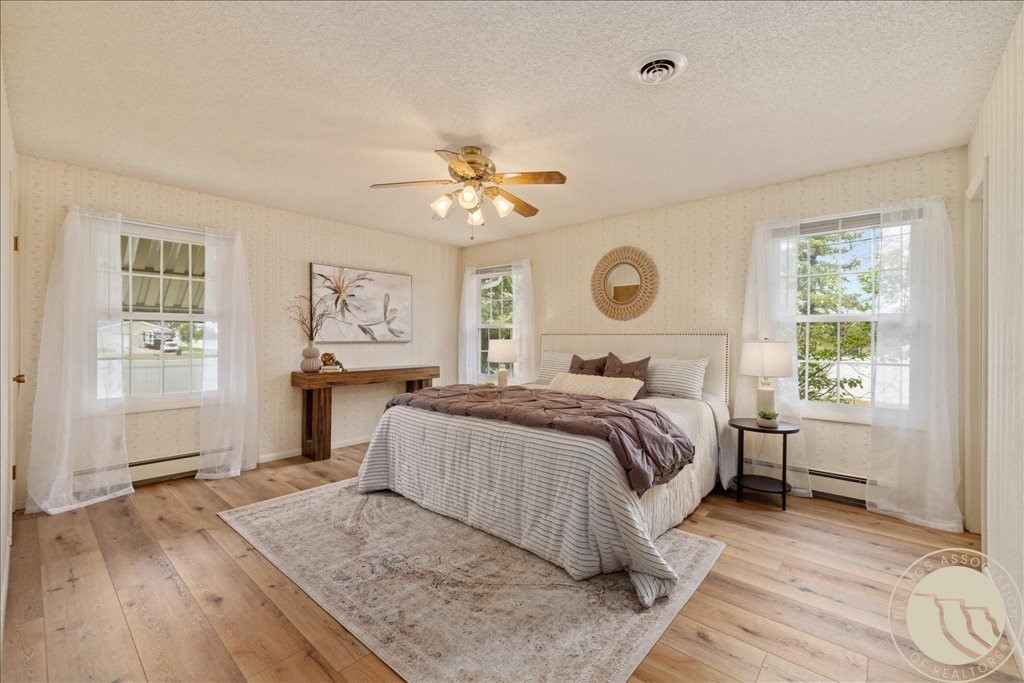 209 9th Street W