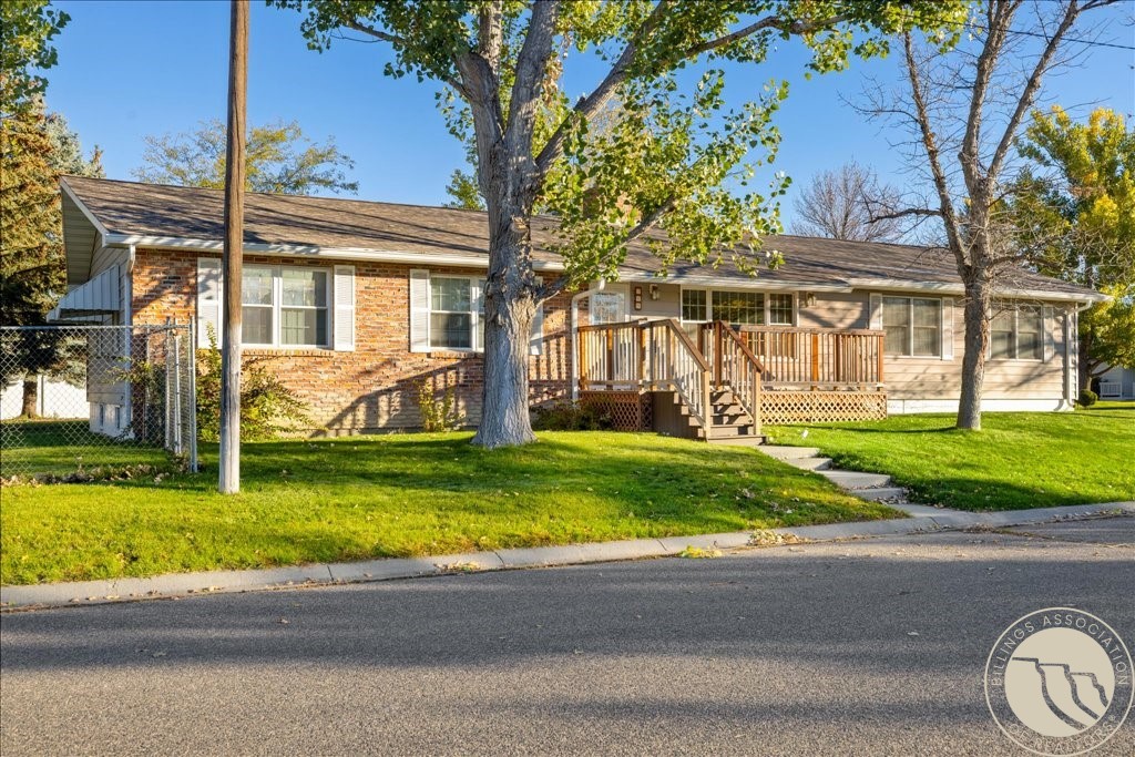 209 9th Street W