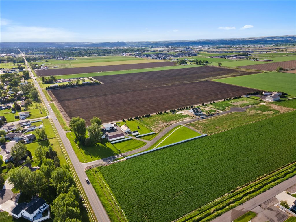 Lot 13 Black Canyon Court