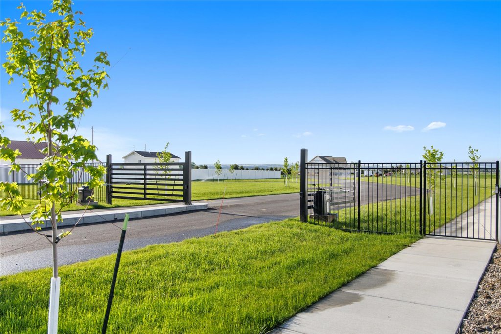 Lot 2 Black Canyon Court