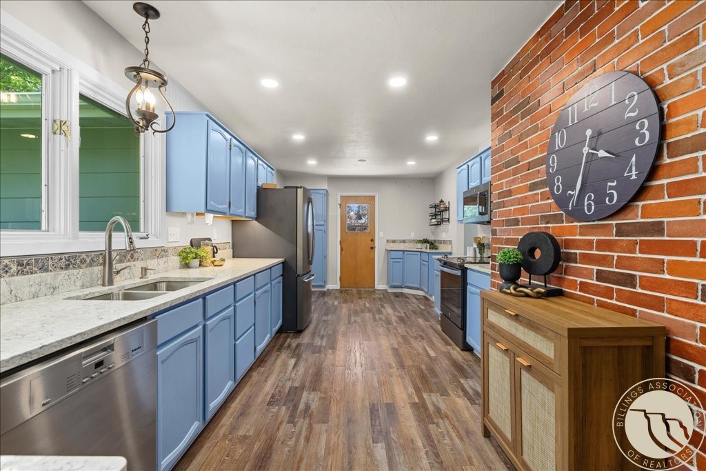 2218 Fairway Drive