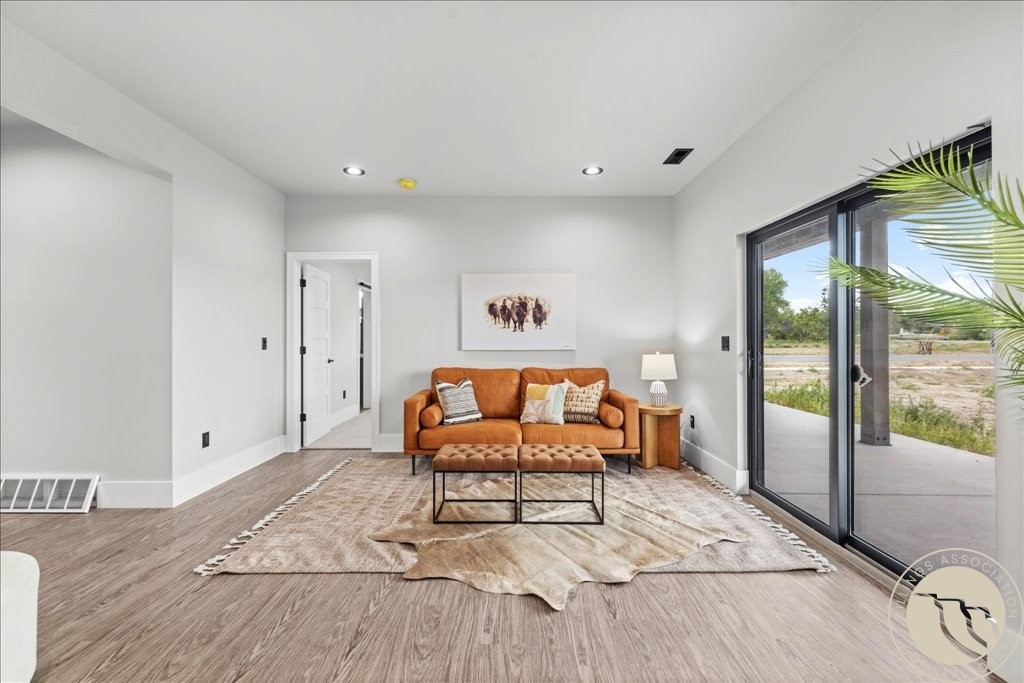 2517 Whisper Wind Way