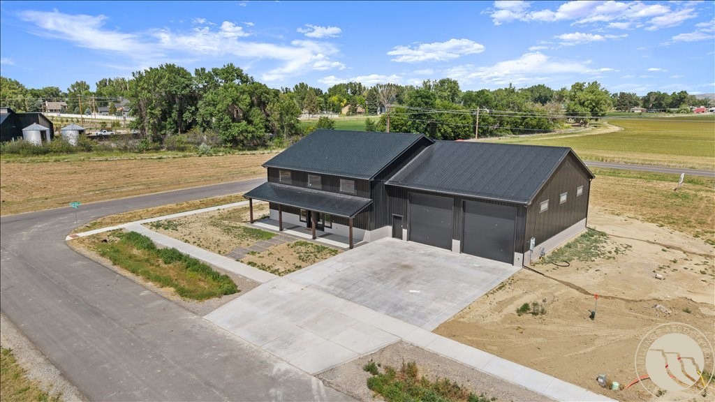 2517 Whisper Wind Way