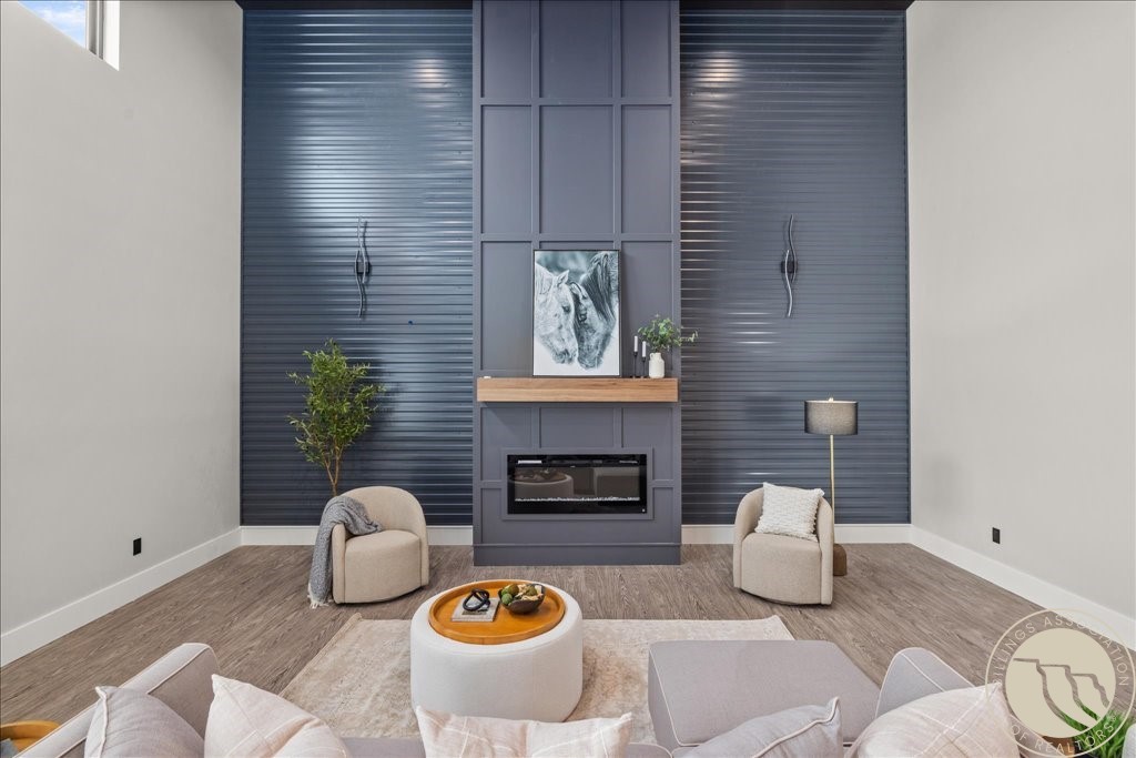 2517 Whisper Wind Way