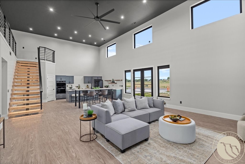 2517 Whisper Wind Way