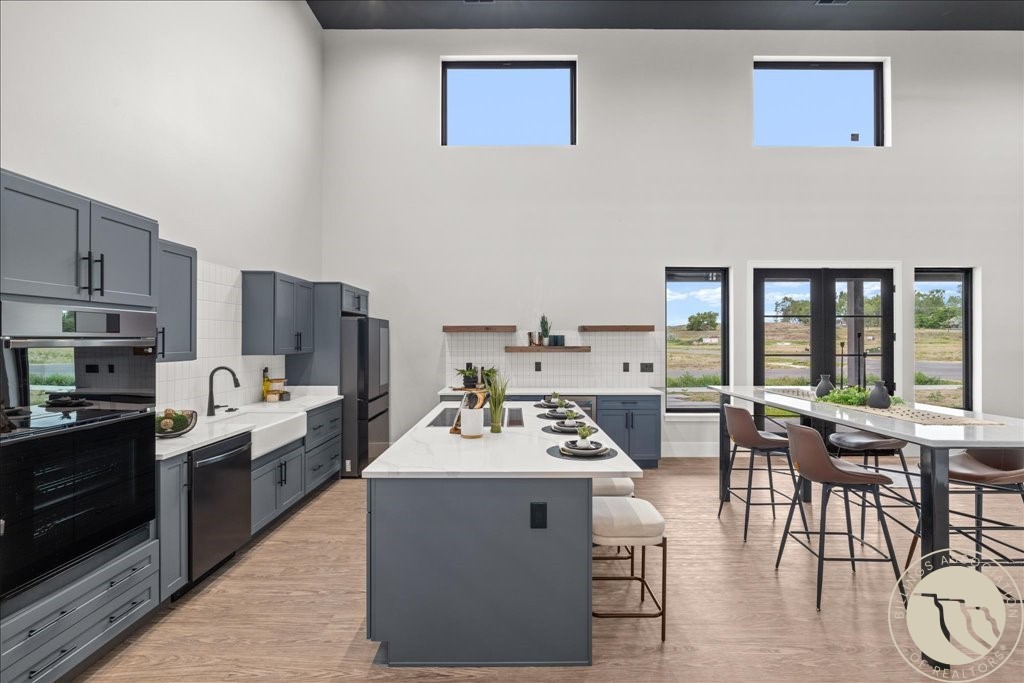 2517 Whisper Wind Way