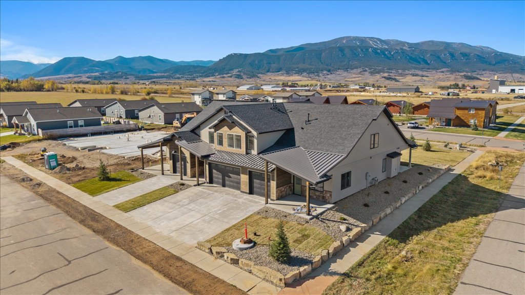 2909 Bluebell Drive 7