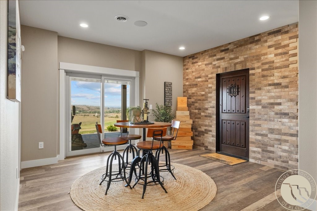 2418 Glengarry Lane