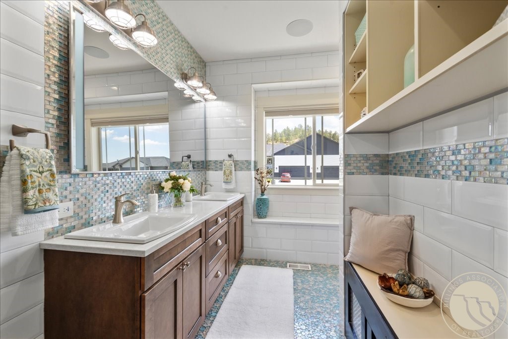 2418 Glengarry Lane