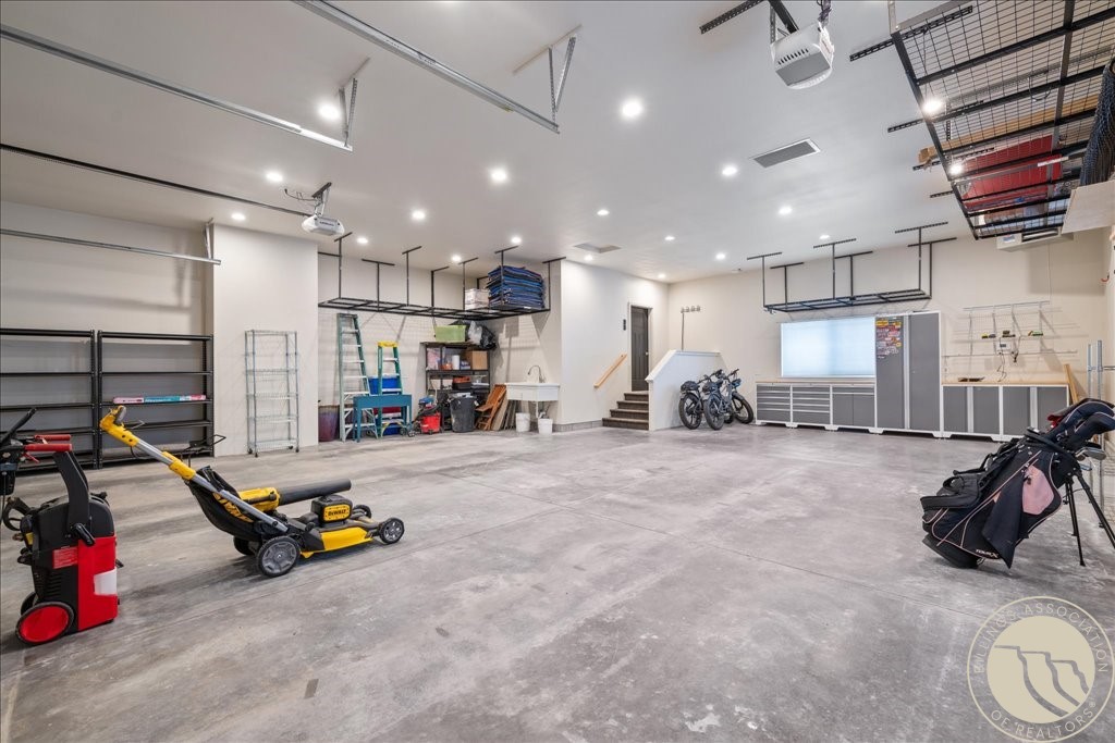 2418 Glengarry Lane